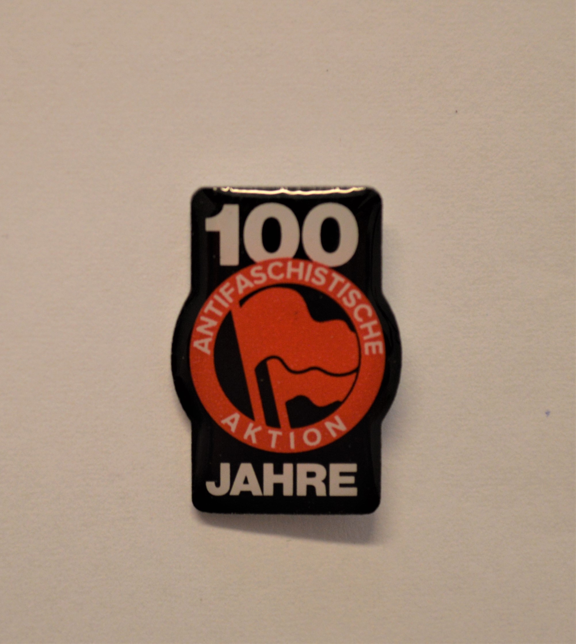 Pin "100 Jahre Antifaschistische Aktion"-446